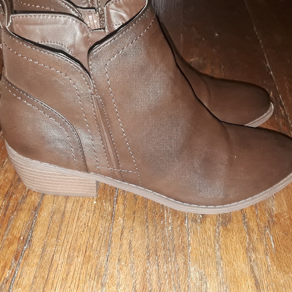 G by Guess Brown Boots 6.5M